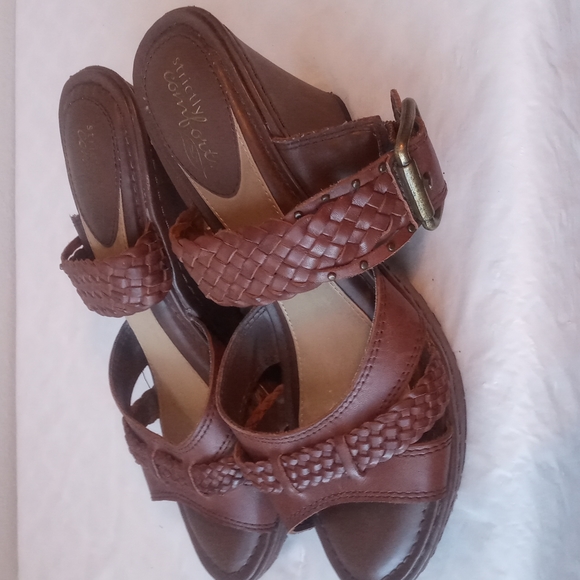 Strictly Comfort Sandals - Picture 4 of 6